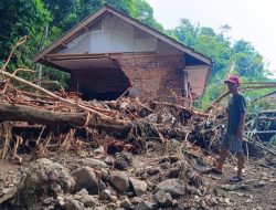 Akses Jalan Kampung Babakan Wareng Desa Cidadap Lumpuh Parah