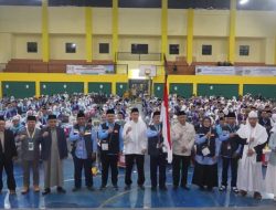 Staff Ahli Bupati dan PPIHD Lepas Jemaah Haji Kloter Gabungan